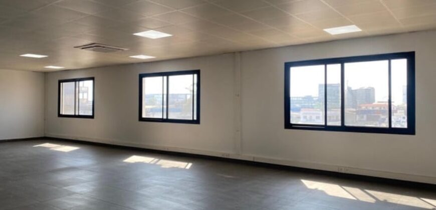 Location de 2 locaux professionnels de 191 m² chacun à Andraharo-Tananarive