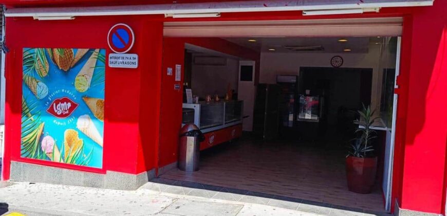 A vendre fonds de commerces de glaces LGM situé en plein centre-ville de Saint Pierre