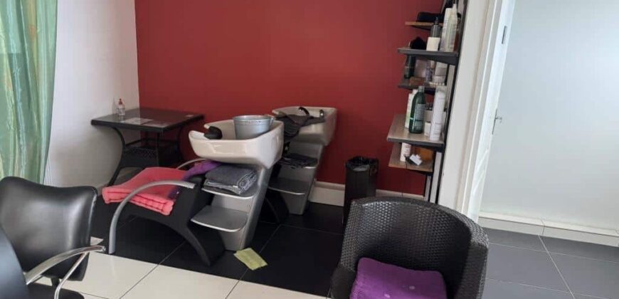 A louer : Local professionnel de 31 m² idéal pour salon de coiffure, Le Tampon